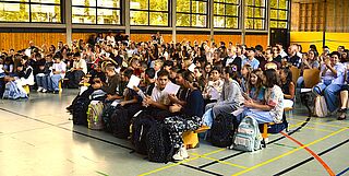 Einschulung 2025 - die volle Turnhalle