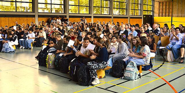 Einschulung 2025 - die volle Turnhalle