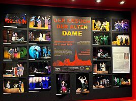 Theaterbesuch der Klassen 9c und 9d