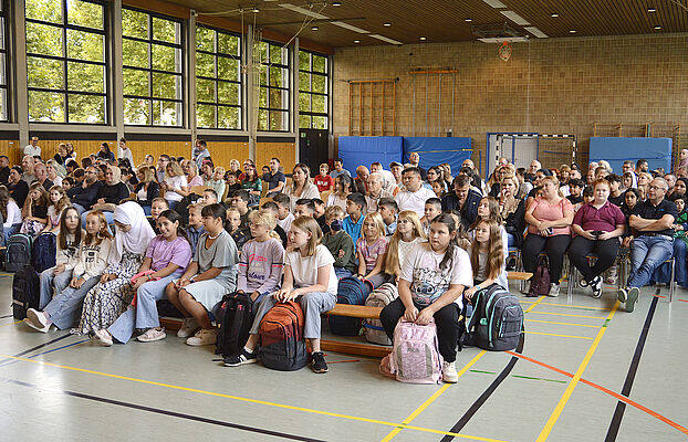 Am 9. September begann mit der Einschulungssfeier in der Wilhelm-Enssle-Halle für die neuen Fünftklässler der Realschule Remshalden ein neuer Lebensabschnitt. 